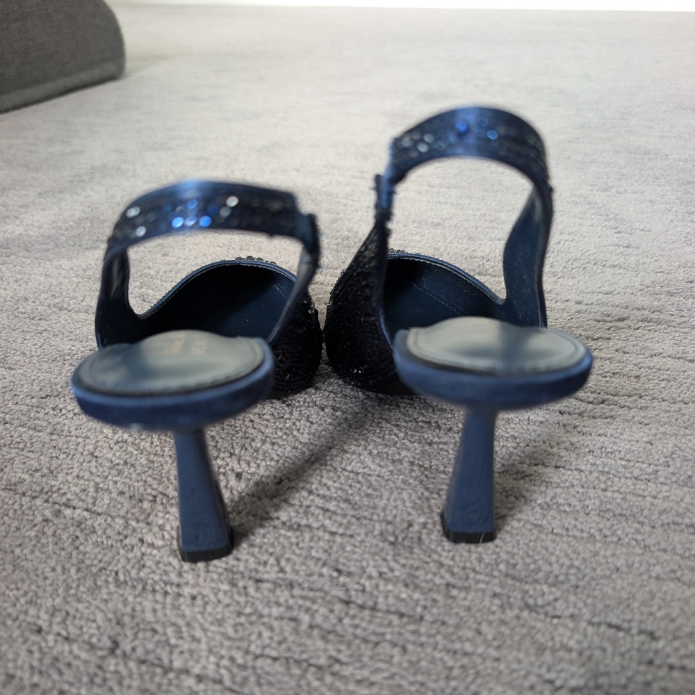 Elegant Blue Slingback Kitten Heels - Picture 3 of 4